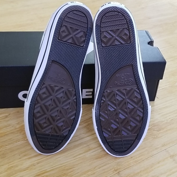 Unicorn Converse Sneakers - Picture 6 of 9